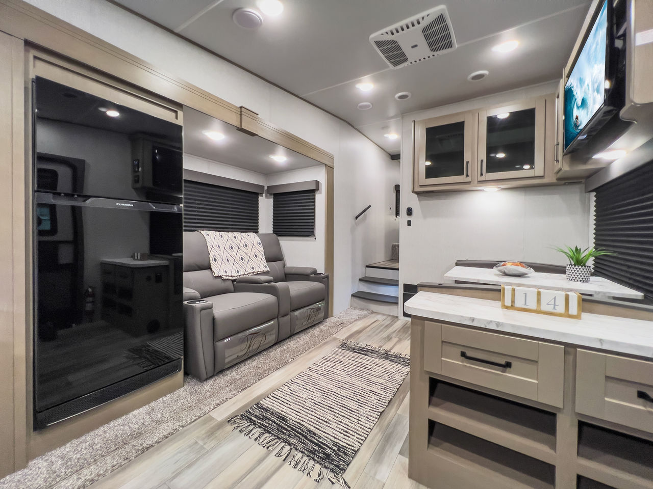 New Touring 5th Wheel Range [with IVA Certification] Grand Design