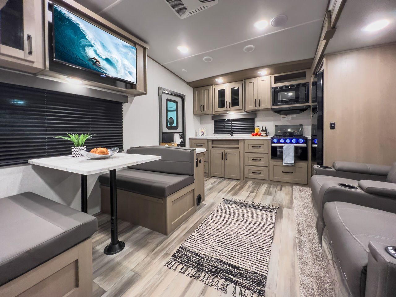 New Touring 5th Wheel Range [with IVA Certification] Grand Design